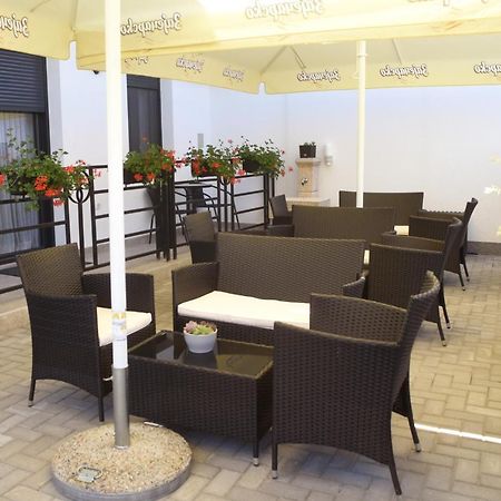 Mini Hotel Vienna Apartments Vrnjačka Banja Esterno foto