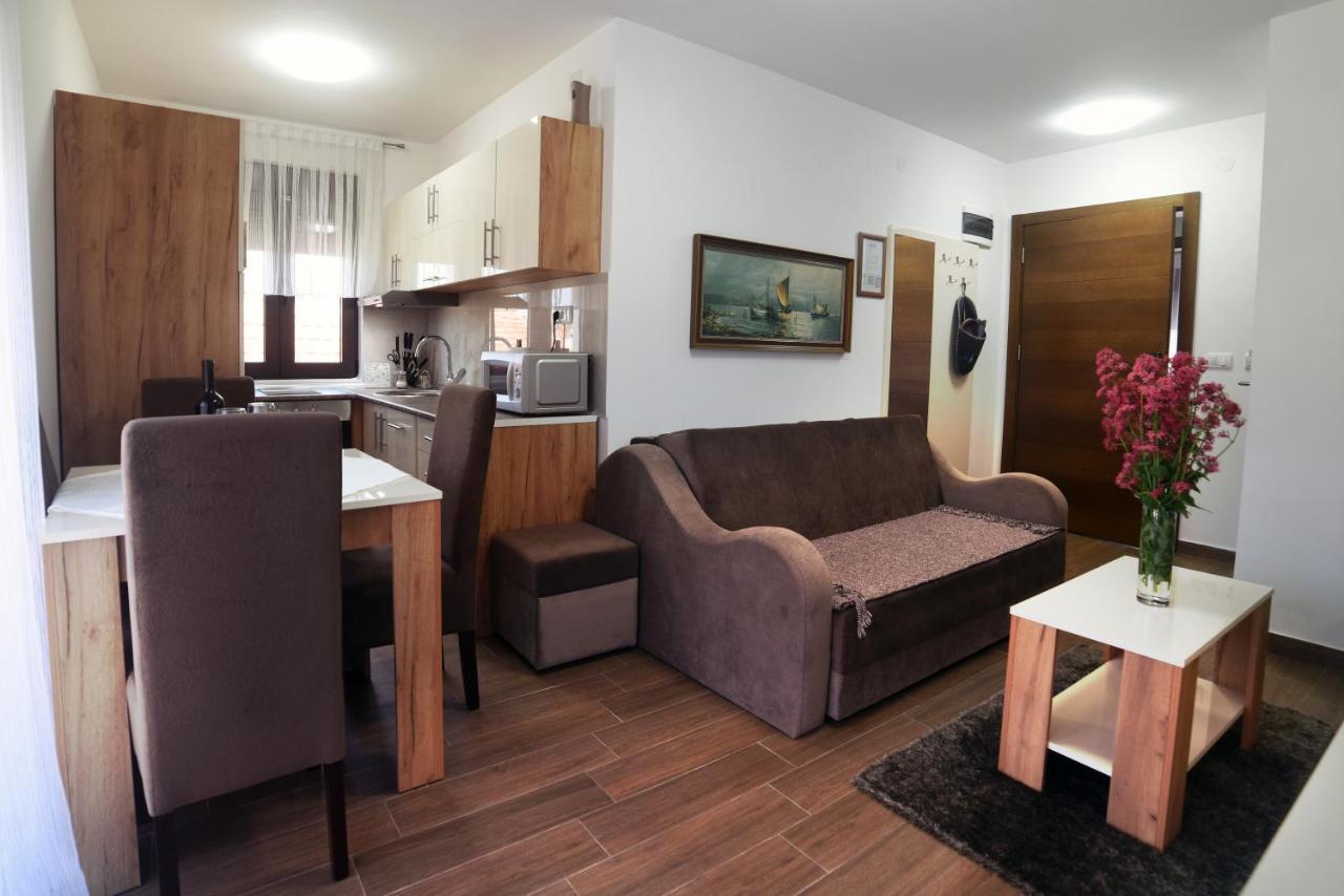 Mini Hotel Vienna Apartments Vrnjačka Banja Esterno foto