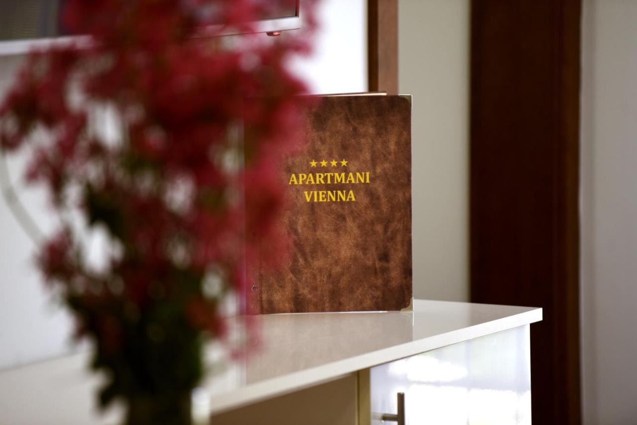 Mini Hotel Vienna Apartments Vrnjačka Banja Esterno foto