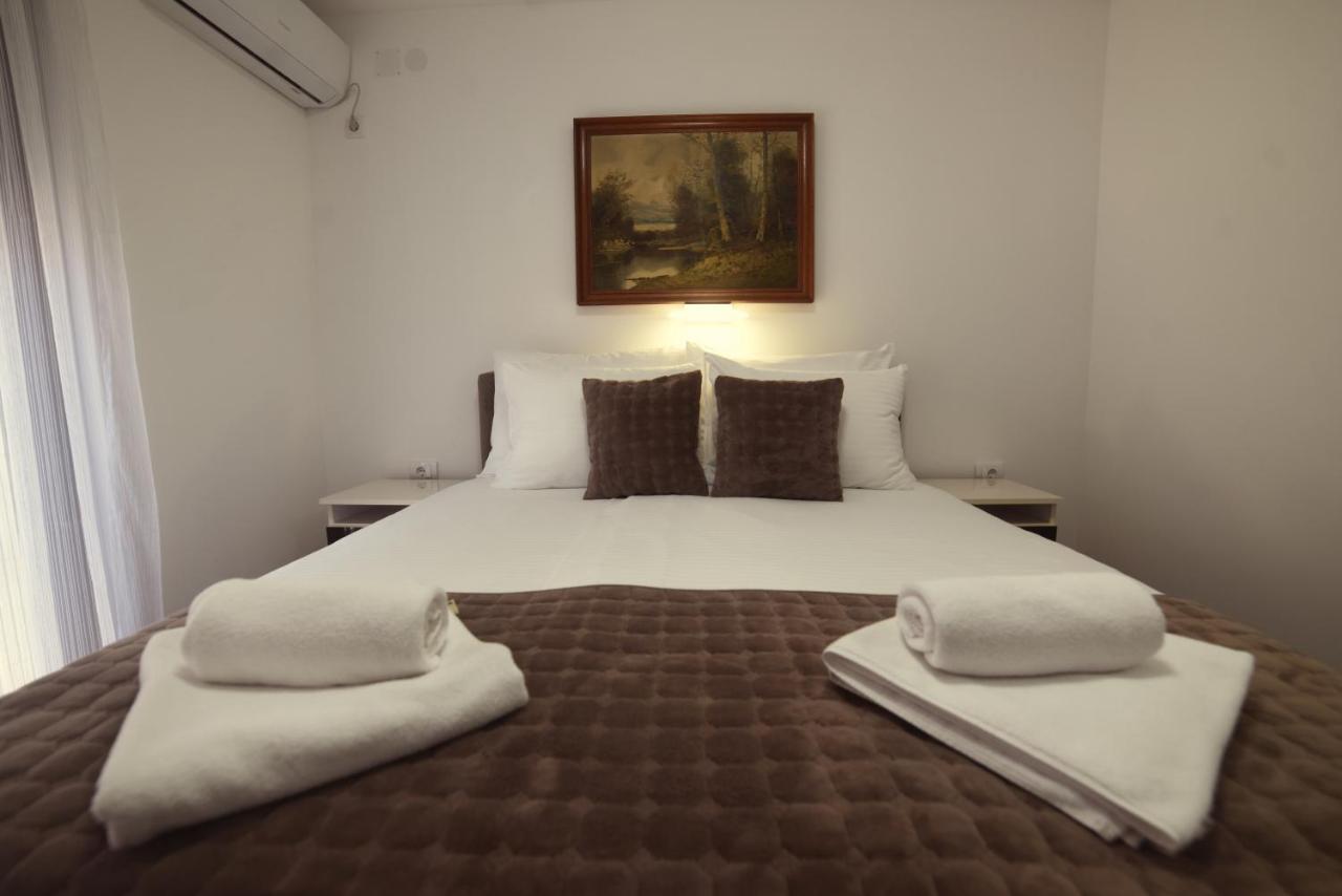 Mini Hotel Vienna Apartments Vrnjačka Banja Esterno foto